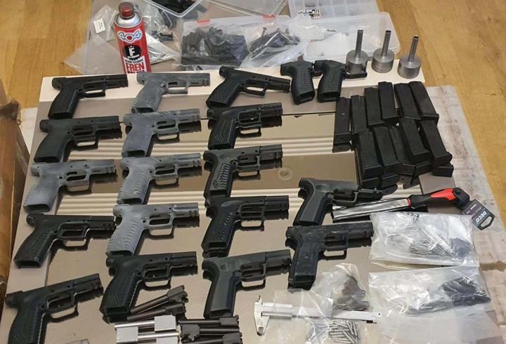 İzmir'de suç örgütlerine yönelik operasyon; 10 tutuklama