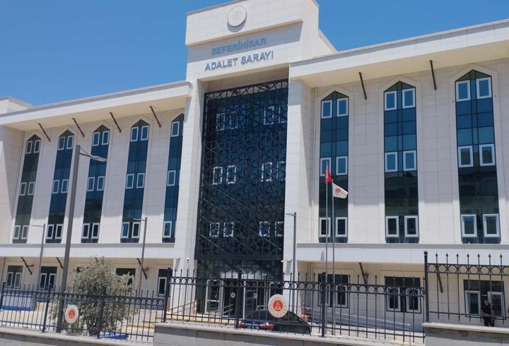 Balçova Belediye Başkanı ve 2 şüpheli adliyede