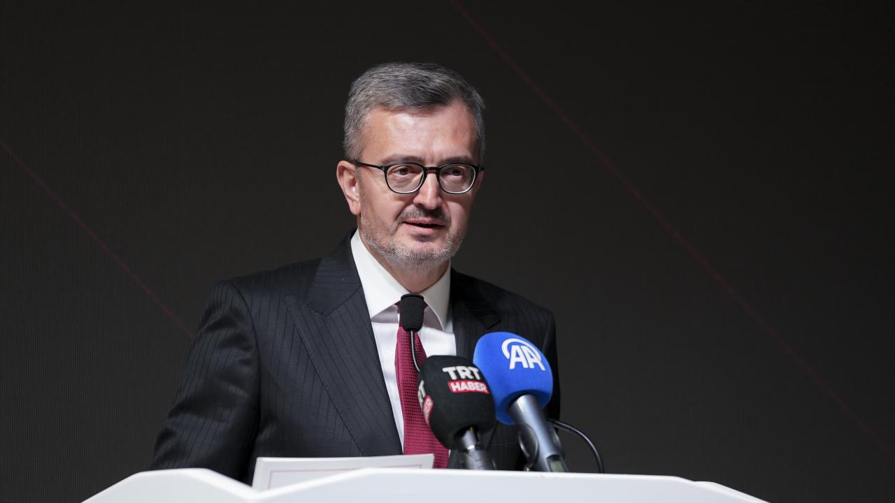 İletişim Başkanı Duran: İsrail'in, Suriyenin egemenliğini hedef alan saldırılarını kınıyorum