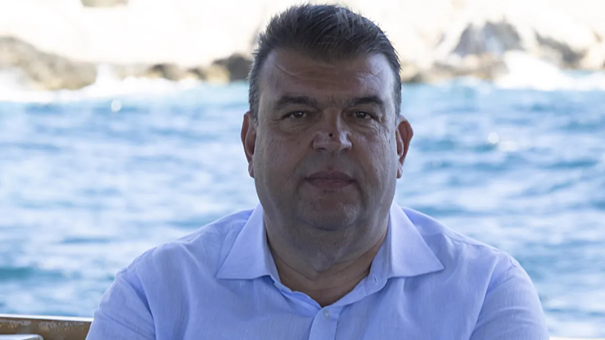 SON DAKİKA... İzmir Seferihisar Belediyesi'ne yolsuzluk ve rüşvet operasyonunda yeni gelişme! Belediye Başkanı İsmail Yetişkin tutuklandı!