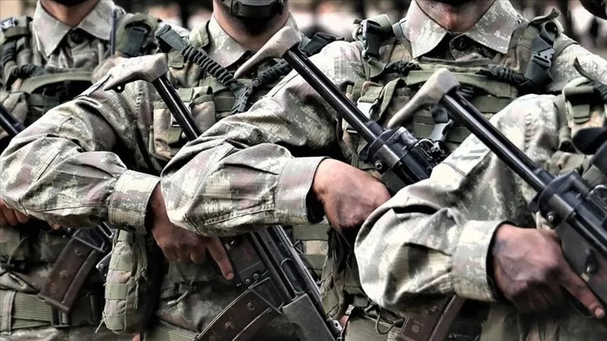 "Uzman erbaş" kanunu yasalaştı! 7 yıl görev yapana kamuda istihdam olanağı