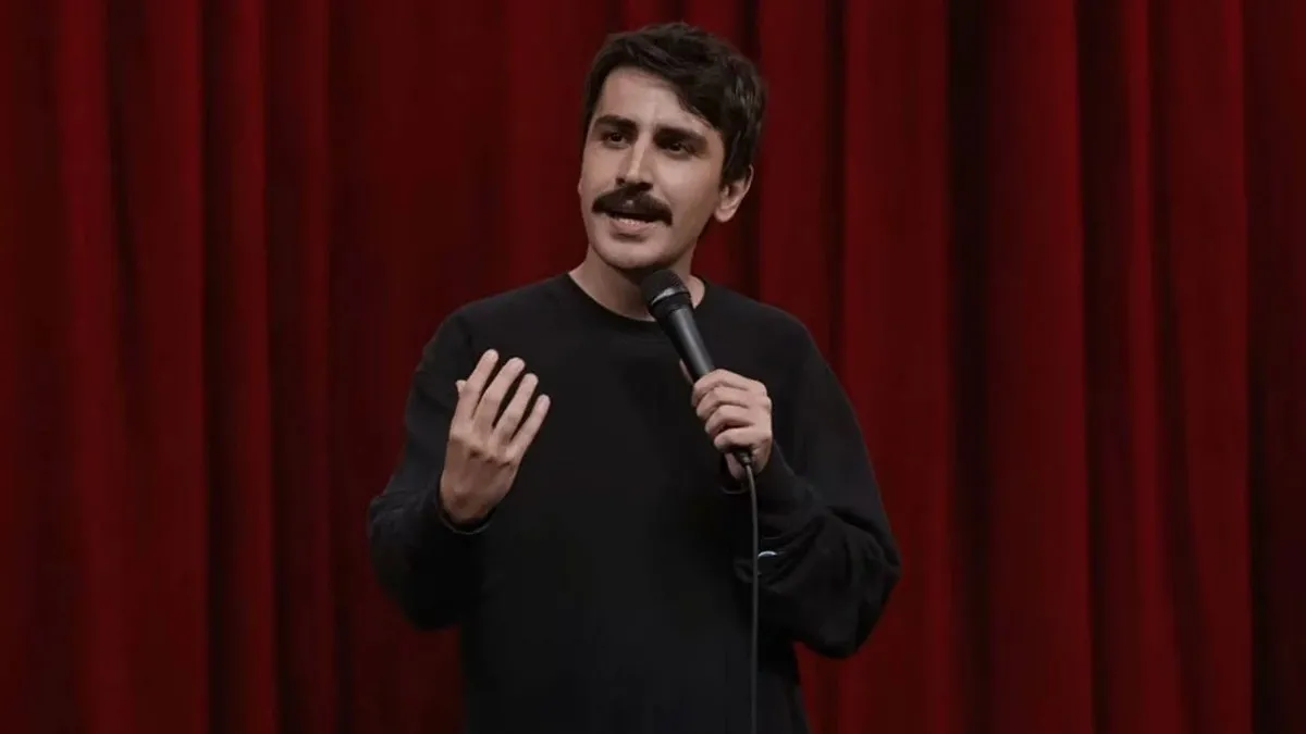 SON DAKİKA… Gösterisinde Kur’an-ı Kerim ile dalga geçmişti! Sözde komedyen Deniz Göktaş’tan pişkin savunma