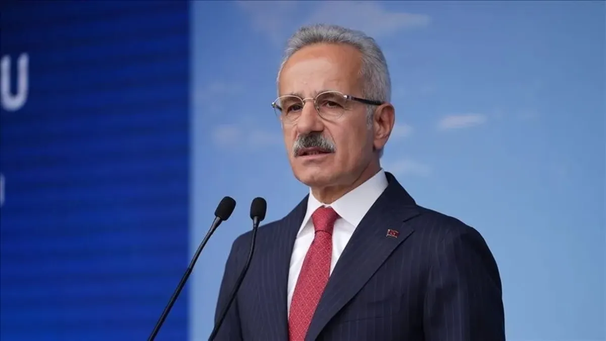 Türkiye'nin dört bir yanı 48 saatte gezilebilecek! Bakan Uraloğlu açıkladı: Hızlı trenle bağlanan il sayısı 27 olacak