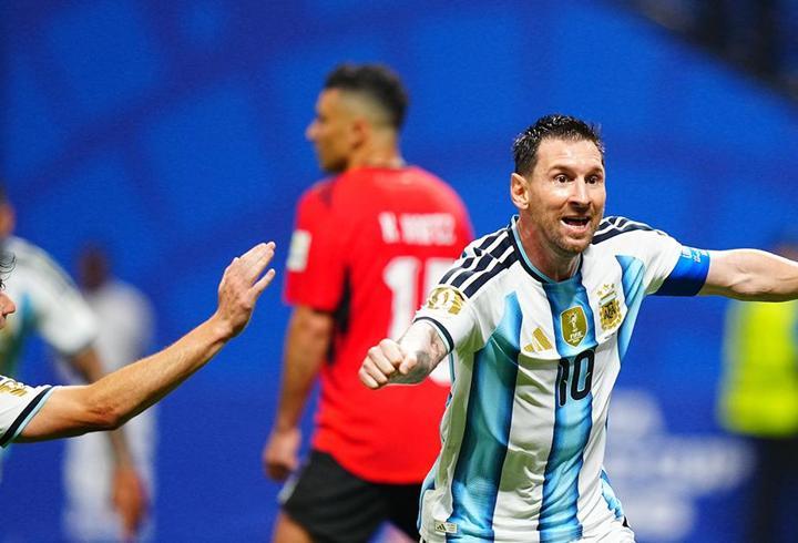 Lionel Messi ve Arjantin’den Mısır karşısında tarihi geri dönüş