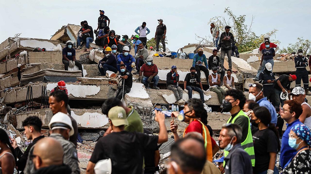 Venezuela'daki depremlerde hayatını kaybedenlerin sayısı 3 bin 685'e yükseldi