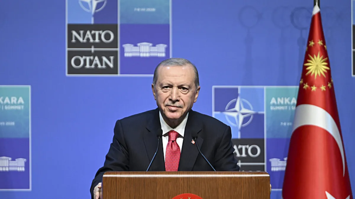 Başkan Erdoğan, NATO liderlerine anlamlı hediye!