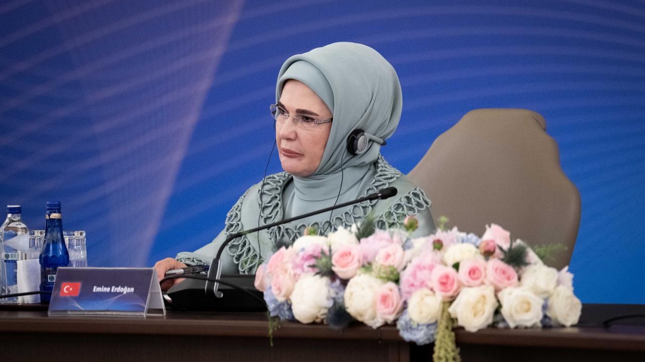 Emine Erdoğan: NATO Ankara Zirvesinin ülkemize ve insanlığa hayırlar getirmesini temenni ediyorum