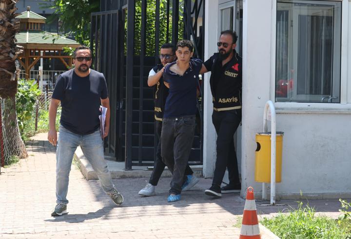 'İçlerine şeytan girdi' deyip, iki ablasını boğmaya kalkıştı