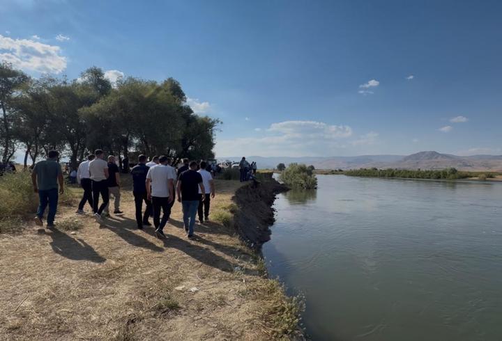 Murat Nehri'nde kaybolan Berat, dron ve İHA ile aranıyor