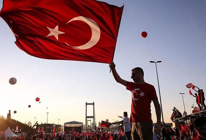 Siyasilerden '15 Temmuz' mesajları