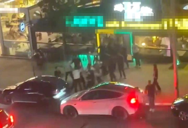 Avcılar'da kafede bıçaklı kavga: 3 gözaltı