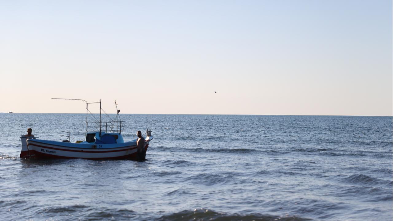 Samsun'da tekne alabora oldu