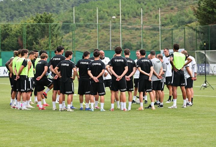 Beşiktaş, Midtjylland maçı hazırlıklarına ara vermeden başladı