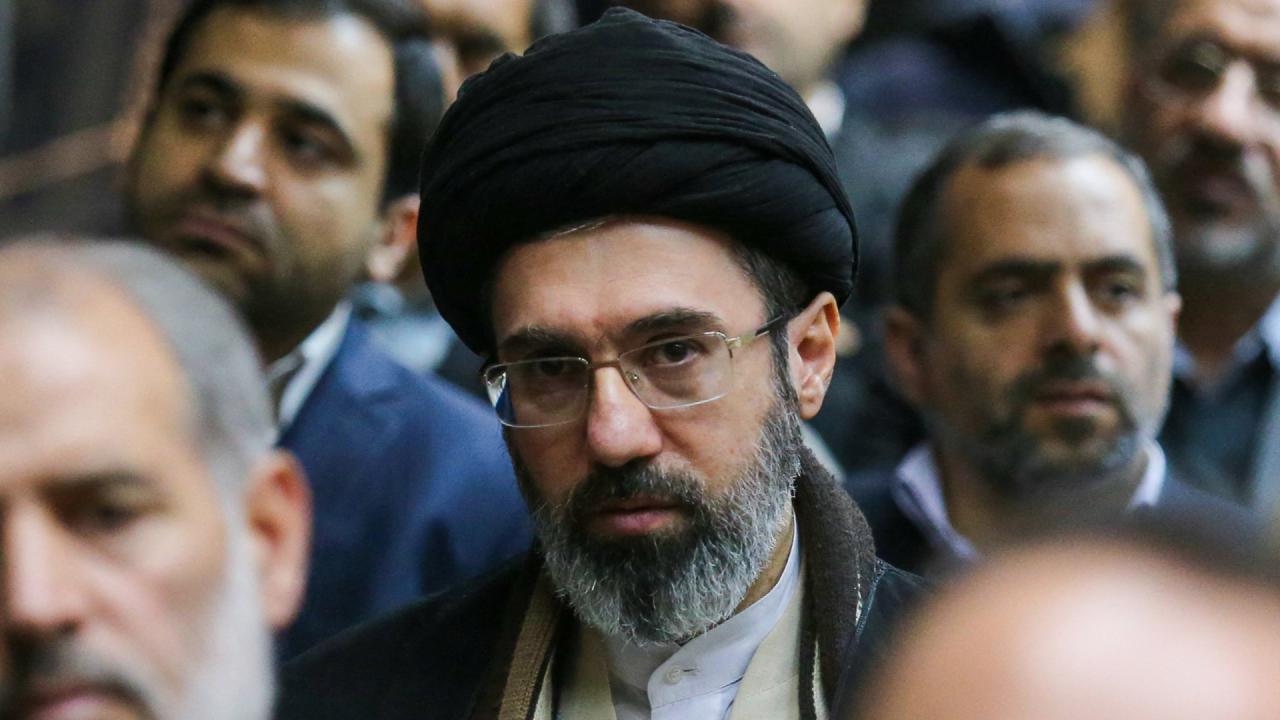 Hamaney'in bazı nedenlerle herhangi bir yer veya kişiyle iletişim kurmadığı öne sürüldü