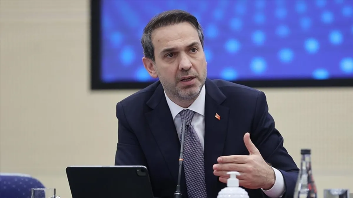 Enerjide kritik eşik aşıldı! Bakan Bayraktar rakamlarla açıkladı: Kapasite 126 bin megavatı geçti