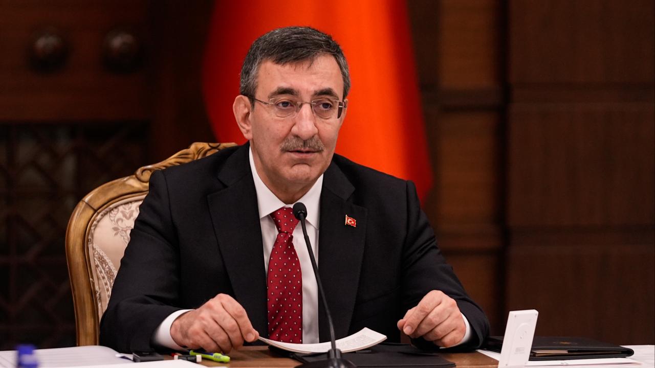 Yılmaz: İşsizlik oranı tek haneli seyrini 38'inci aya taşımıştır