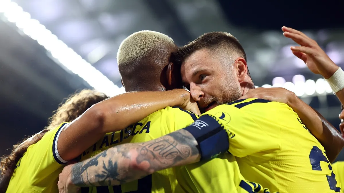 SON DAKİKA | Fenerbahçe'nin Şampiyonlar Ligi play-off turundaki rakibi belli oldu! İşte maç tarihleri