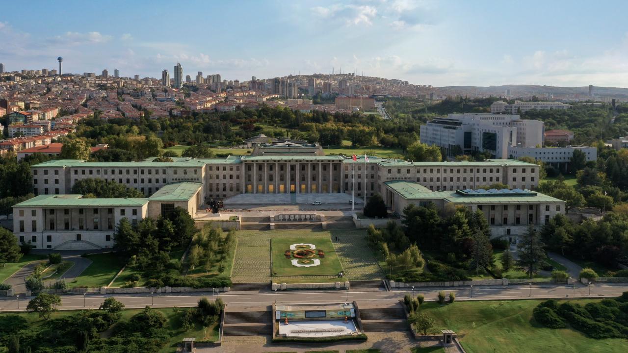 AK Parti, Terörsüz Türkiye sürecine dair düzenlemeyi imzaya açtı