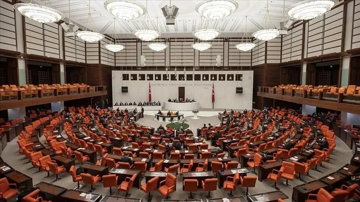 AK Parti, 'şehit yakınları ve gazi düzenlemesi' teklifini Meclis'e sundu