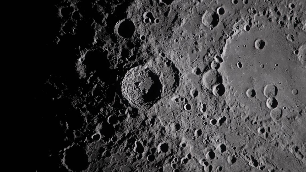 SpaceX roketi Ay'a çarpacak