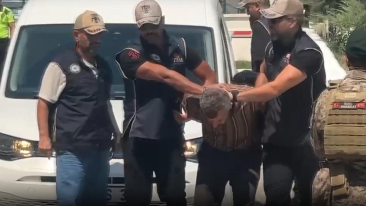 Firari FETÖ'cü terörist Burkay Karatepe adliyeye sevk edildi