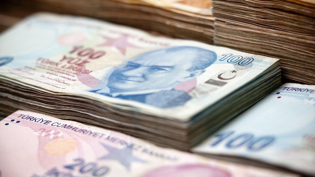 Türk lirasıyla dış ticaret 7 ayda 900 milyar lirayı aştı