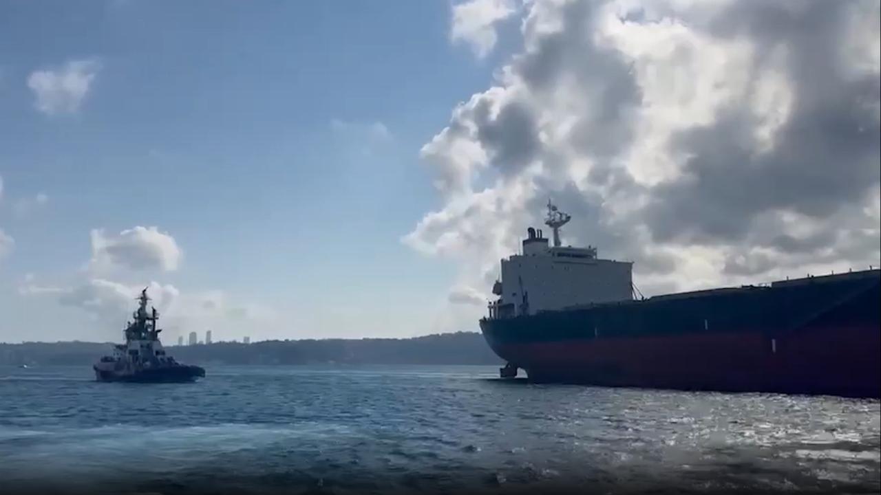 İstanbul Boğazı'nda gemi trafiği çift yönlü askıya alındı
