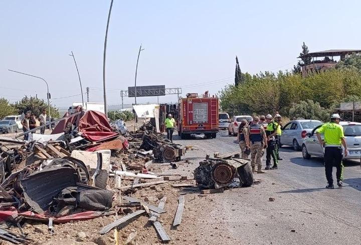 Otomobil ile çarpışan TIR devrildi: 1 yaralı