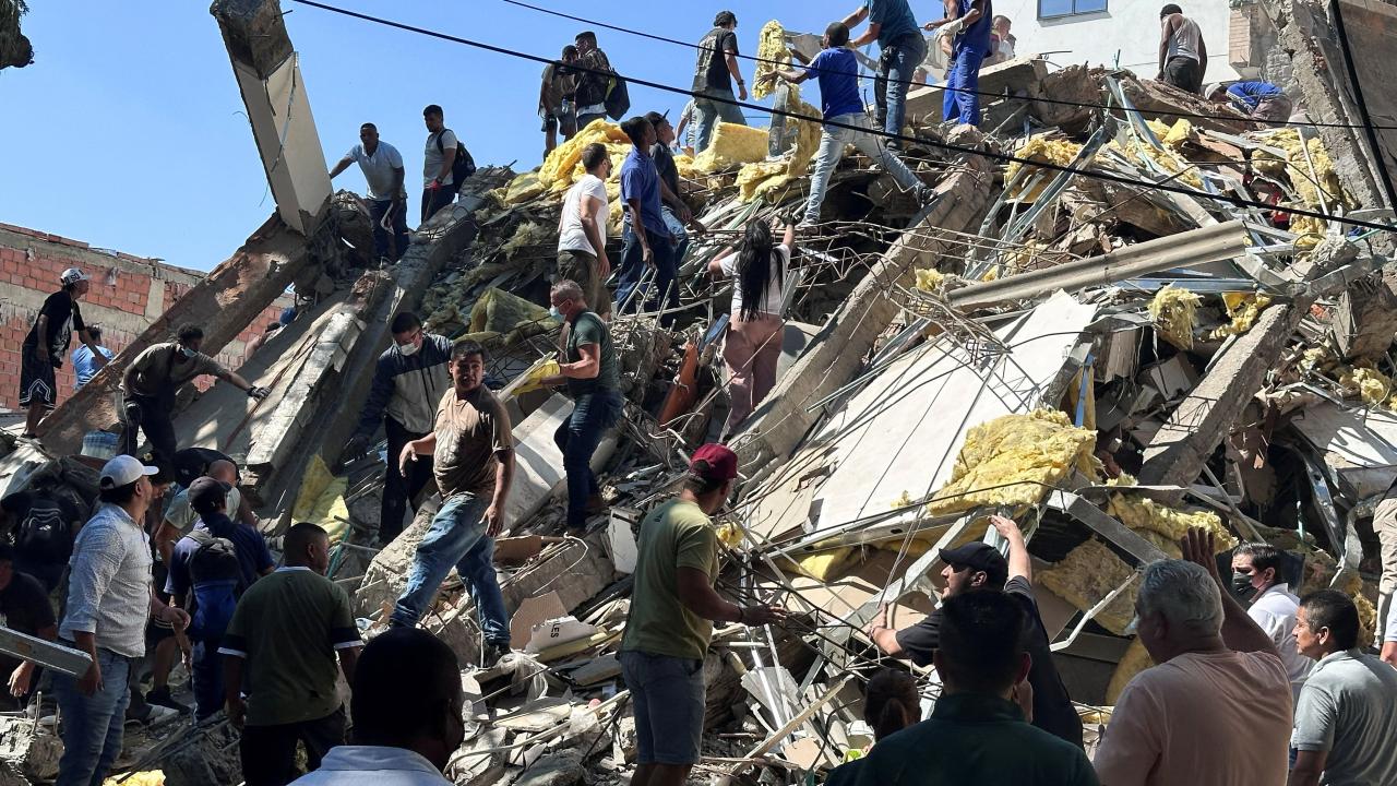 Kolombiya'da 7,4 büyüklüğündeki depremin ardından Ulusal Afet Durumu ilan edildi