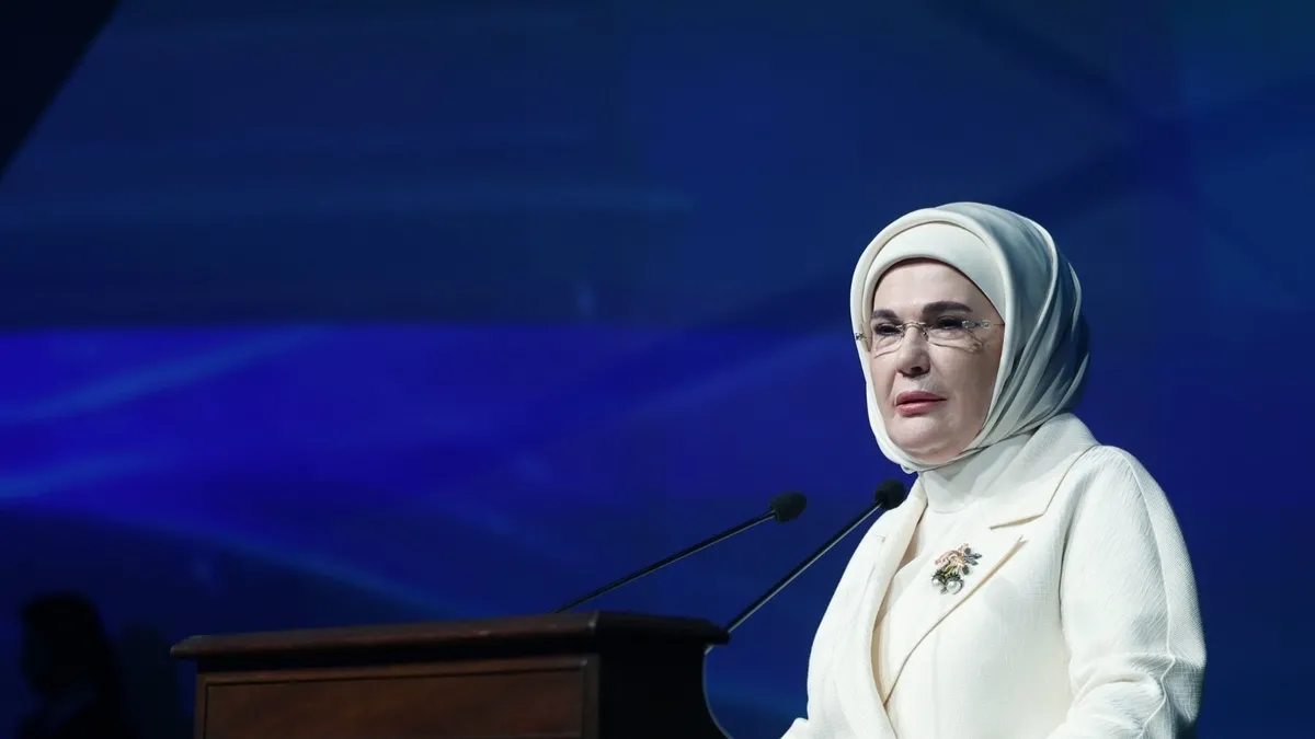 Emine Erdoğan’a Dünya Ekonomik Forumu’ndan özel davet: New York’taki liderler toplantısının açılışını yapacak