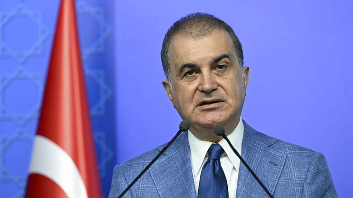 Son Dakika | AK Parti Sözcüsü Ömer Çelik: Cumhurbaşkanımız Erdoğan 14 Ağustos'ta tarihi bir konuşma yapacak