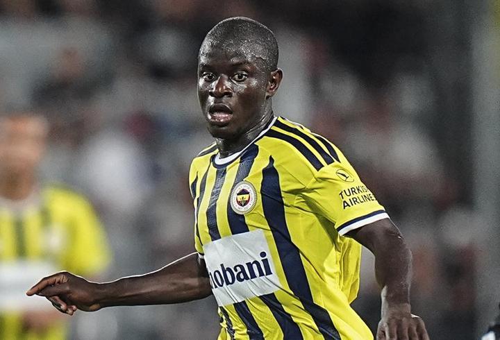 N’Golo Kante, gençlere taş çıkarttı