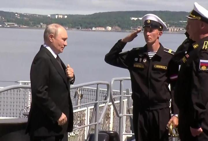 Putin AB'yi hedef aldı: "Rus gemilerine müdahaleye karşılık vereceğiz"