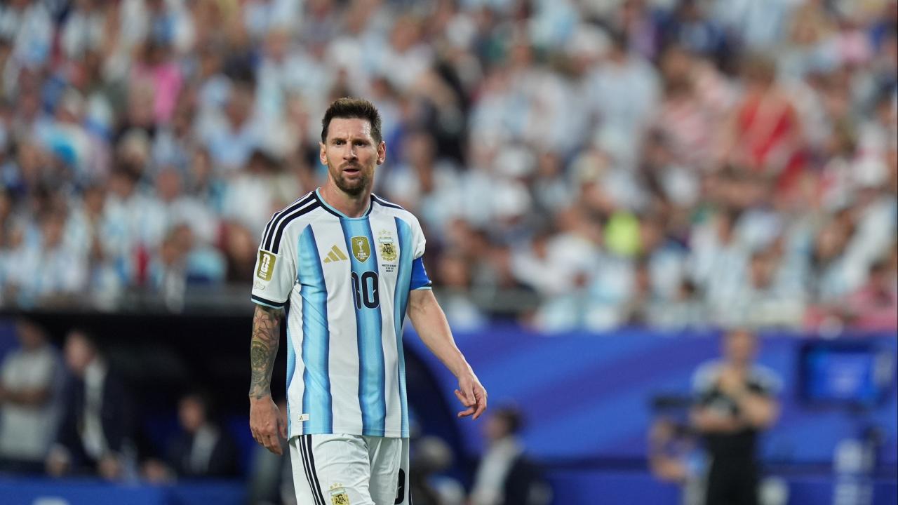 Lionel Messi futbolu bırakıyor mu?