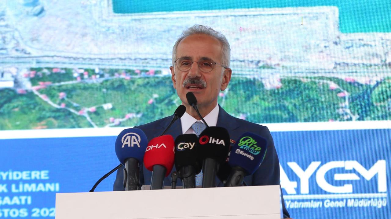 Bakan Uraloğlu: İyidere Lojistik Limanı yüzde 82 fiziki gerçekleşme seviyesine ulaştı