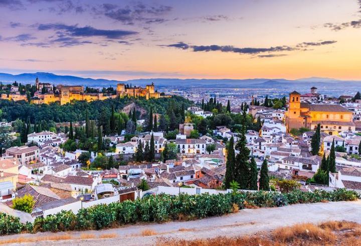 İspanya'nın Granada kentinde 4,8 büyüklüğünde deprem: 3 yaralı