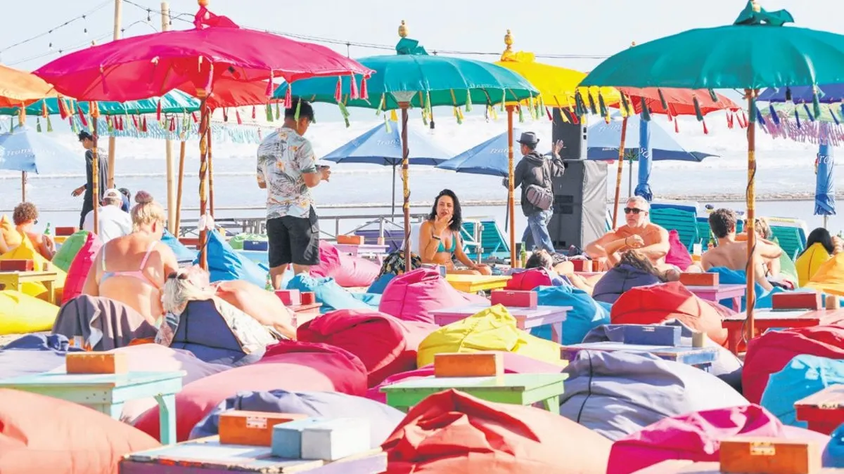 Sessizlik Günü'nü bozan turiste hapis