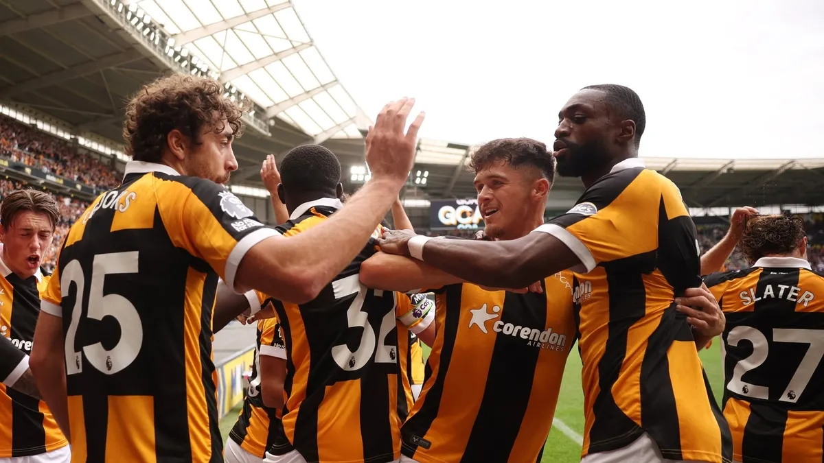 Hull City'den rüya gibi başlangıç! Manchester United'ı bozguna uğrattı
