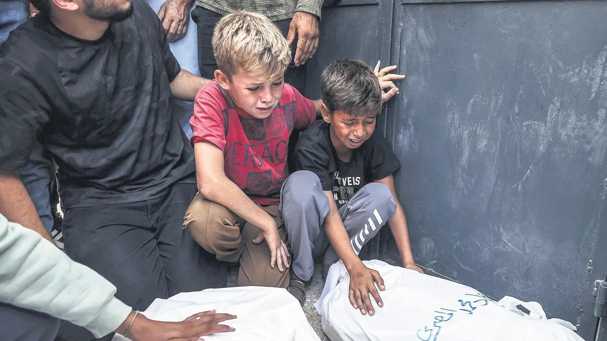Gazze'de ölüleri defnedecek yer kalmadı
