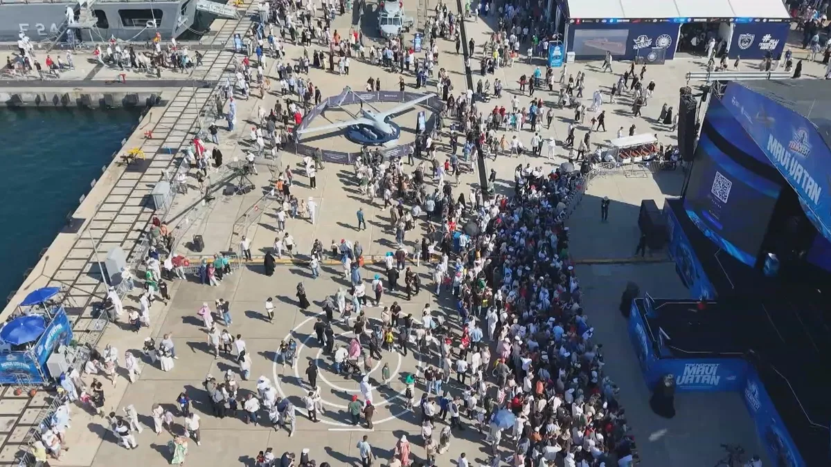 TEKNOFEST Mavi Vatan'da kapanış coşkusu! Binlerce vatandaş akın etti: "Gururluyuz, mutluyuz, gelecekten umutluyuz"