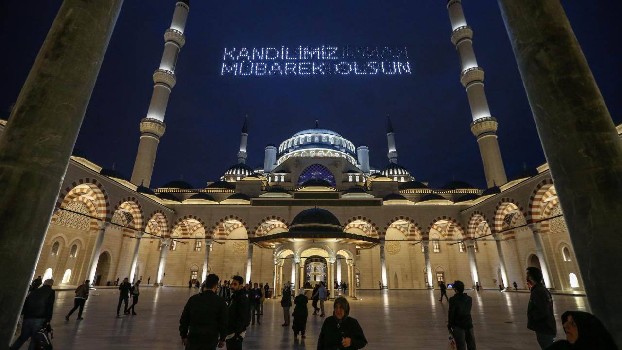 Mevlid Kandili dualarla idrak edildi