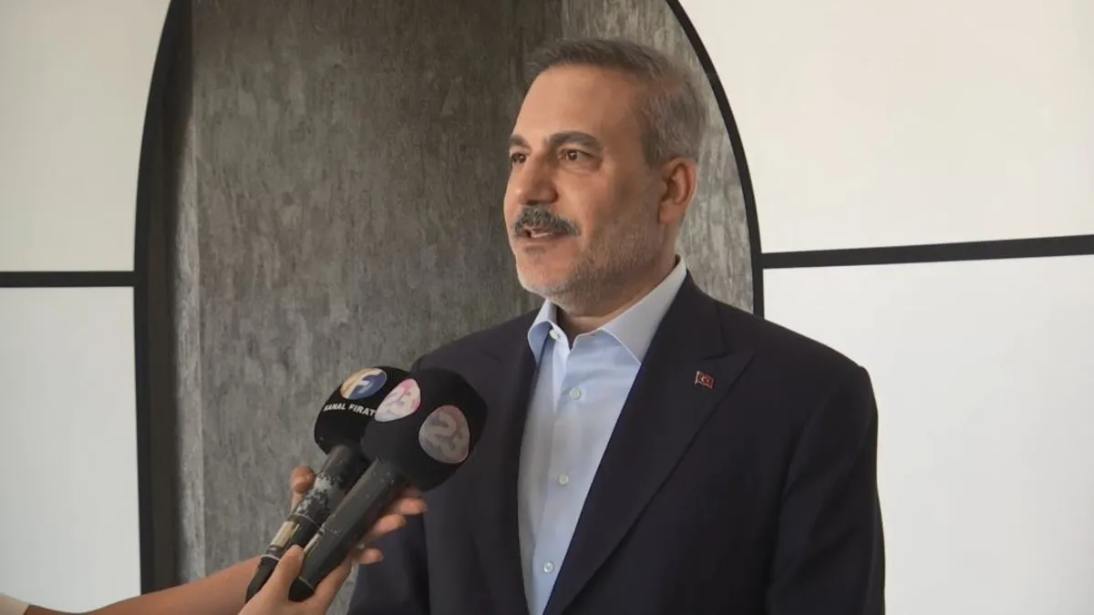 Bakan Fidan'dan terör örgütü YPG'nin kendini feshetmesine ilişkin açıklama: Şam'da yapılan açıklama olumludur