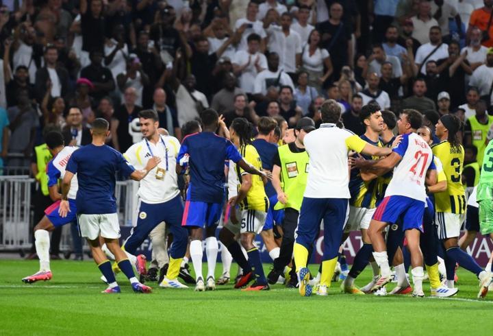 Mağlubiyeti hazmedemediler! Fenerbahçe-Lyon maçı sonrası Guendouzi'ye çirkin saldırı