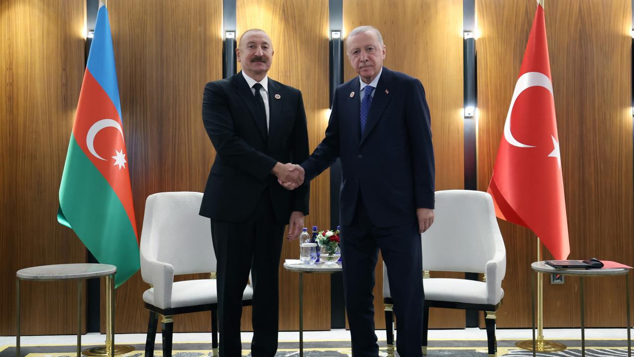 Cumhurbaşkanı Erdoğan Azerbaycan Cumhurbaşkanı Aliyev ile görüştü