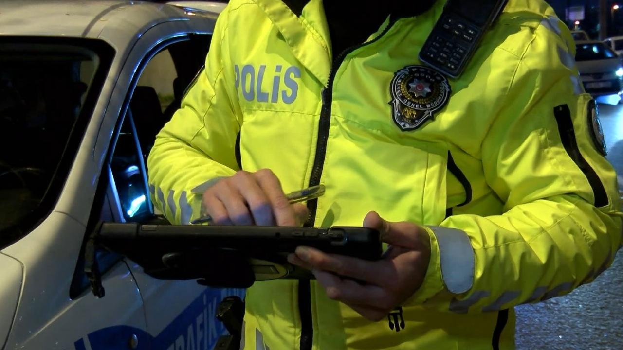 Küçükçekmece'de usulsüz çakar kullanımına 346 bin 784 lira ceza kesildi