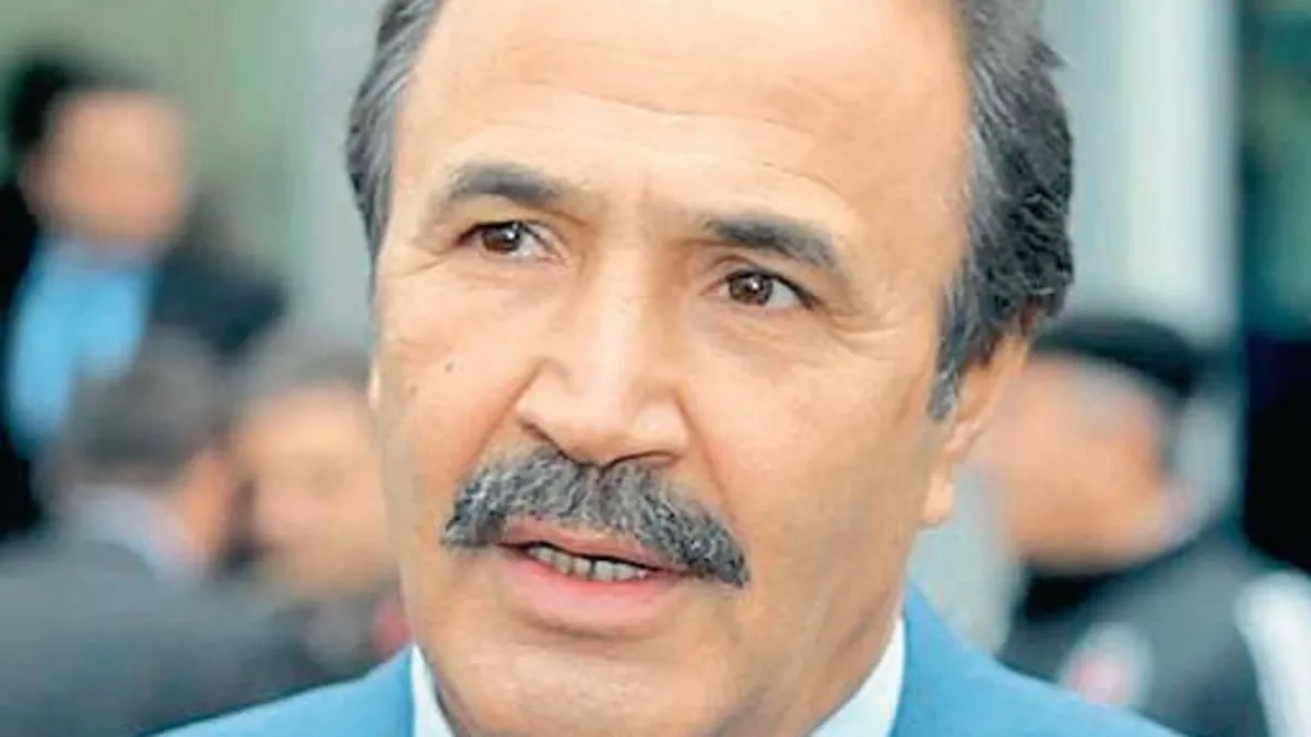 Vesayet altında siyaset olmaz