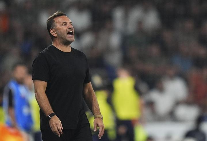 Okan Buruk: Bu hakem performansını da konuşmak gerekiyor