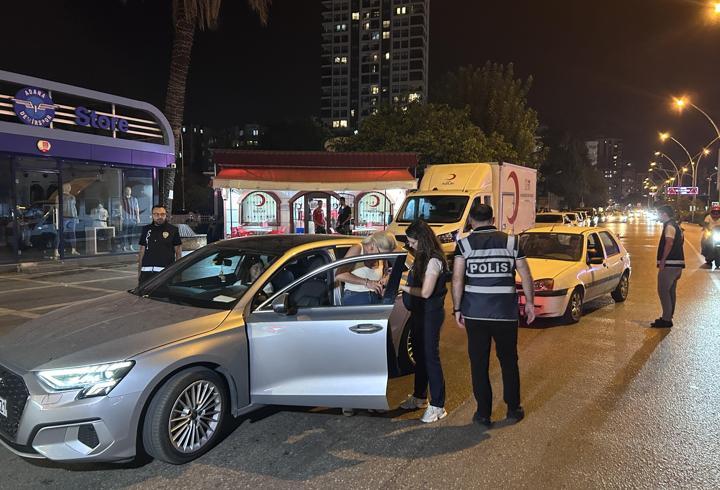 Adana'da 1594 polisle 'Huzur ve Güven' uygulaması; aranan 38 şüpheli yakalandı