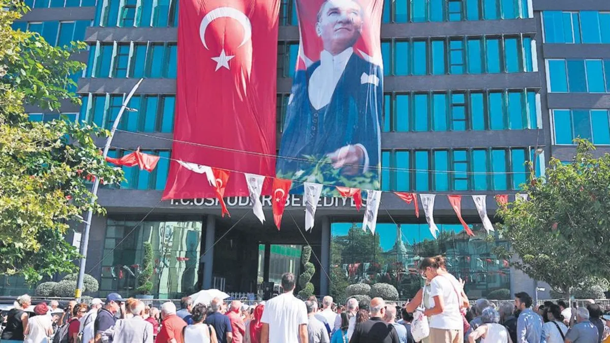 Yeni Parti ve CHP’den Üsküdar’da seçim oyunu