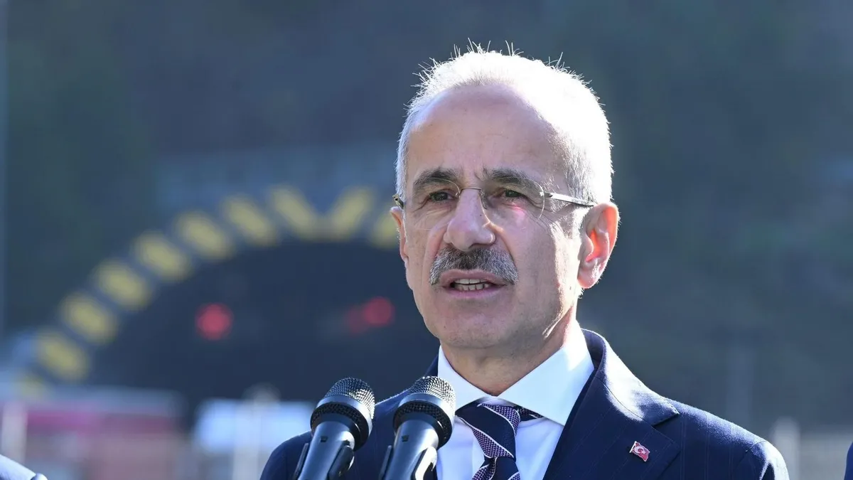 Bakan Uraloğlu: "Konya - Antalya arasında seyahat süresi ile 20 dakika kısalacak"